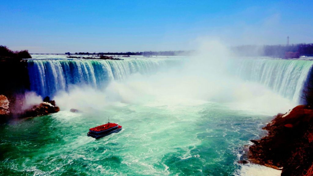 Top Things To Do In Canada: Maid Of The Mist - Niagara Falls, Canada