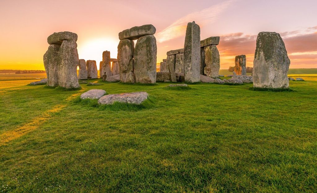 Day trips from London by train : Stonehenge
