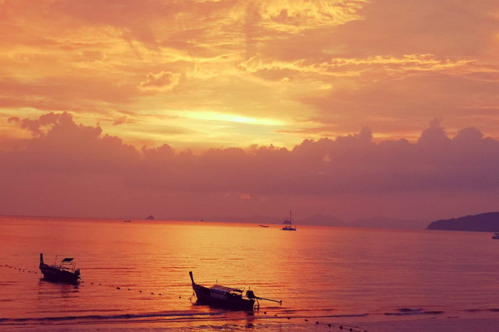 Railay Beach Sunset: A Magical Experience in a Thai Paradise - A